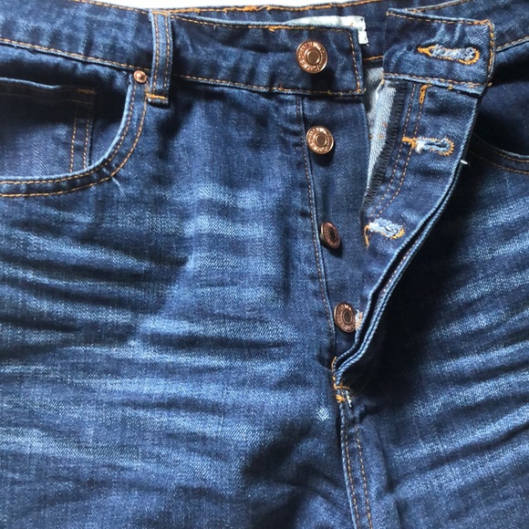 High waisted denim shorts - Picture 2 of 3